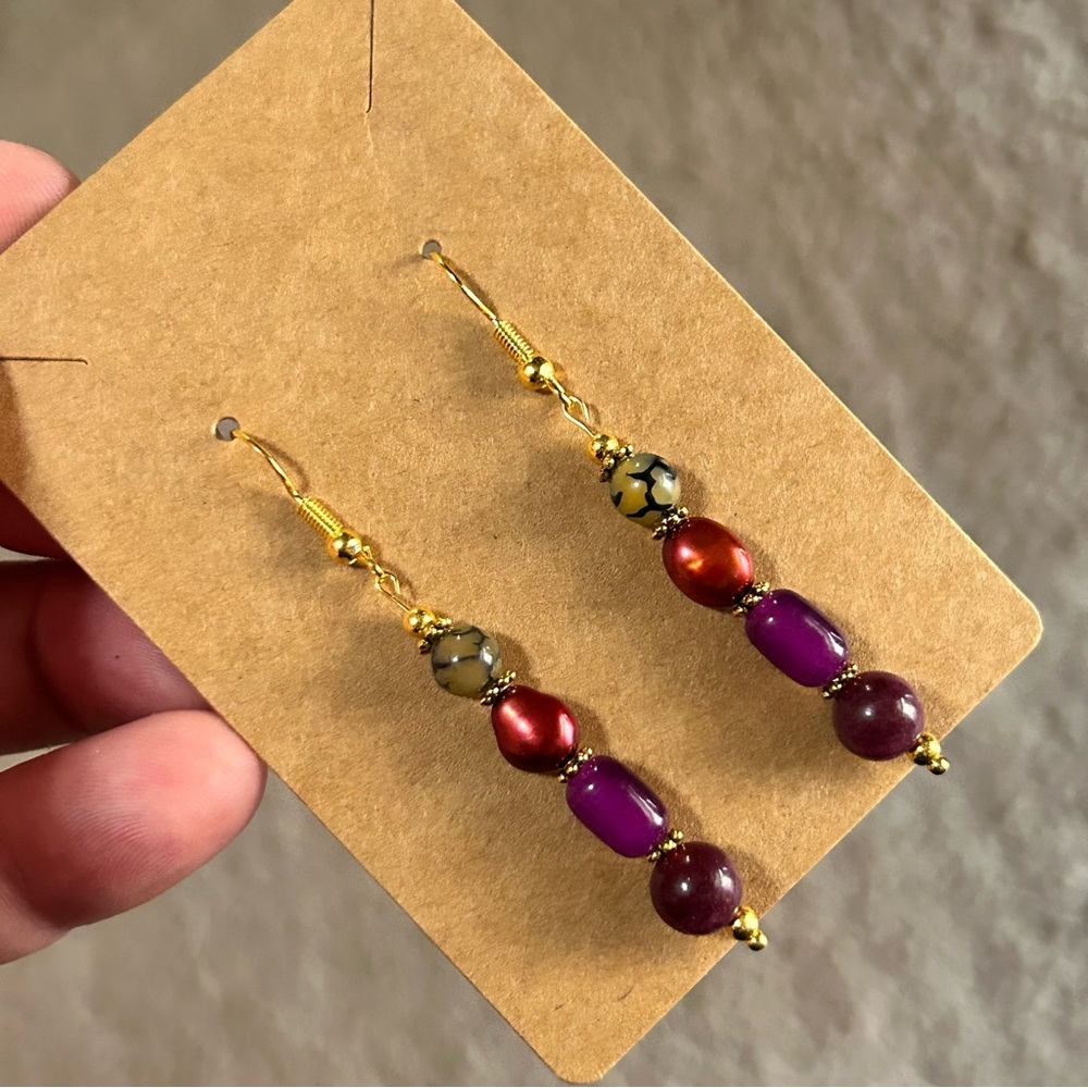 Handcrafted elegant genuine almandine garnet dragon vein and pearl earrings